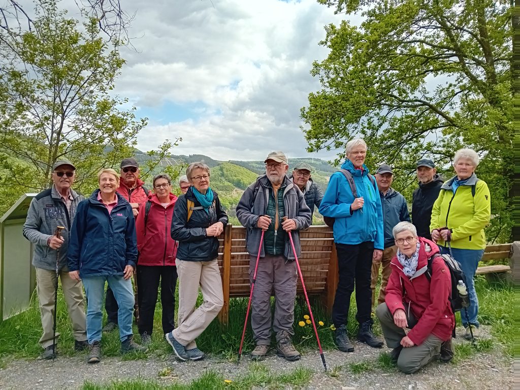 Mai-Wanderung der Rüstigen - auf dem Bestwiger Panoramaweg